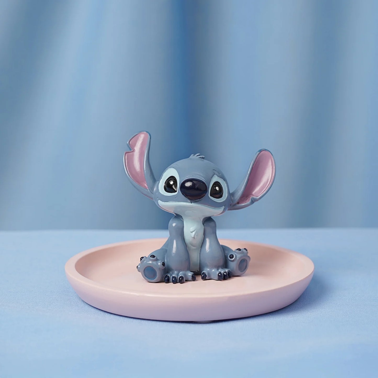 Disney Stitch Trinket Tray met charmant Stitch-design, ideaal voor het organiseren van sieraden en kleine accessoires, en een speelse decoratie voor kaptafel of bureau.